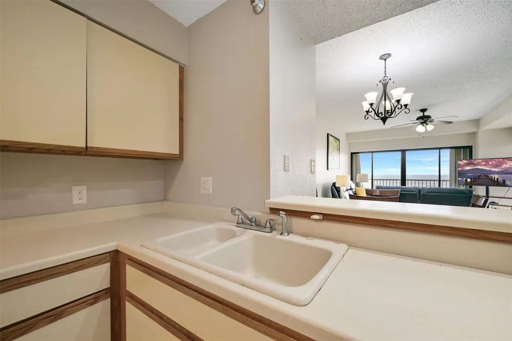 7700 Seawall Boulevard #512 Galveston, TX 77551