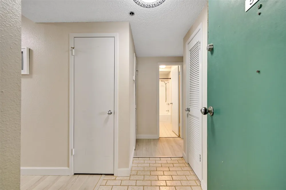 7700 Seawall Boulevard #512 Galveston, TX 77551