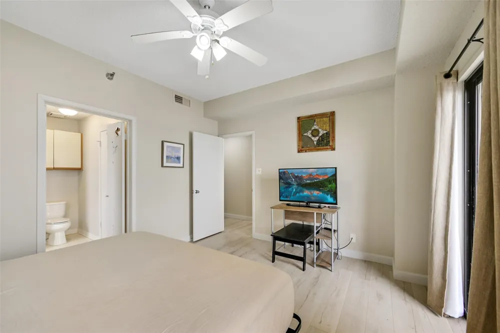 7700 Seawall Boulevard #512 Galveston, TX 77551