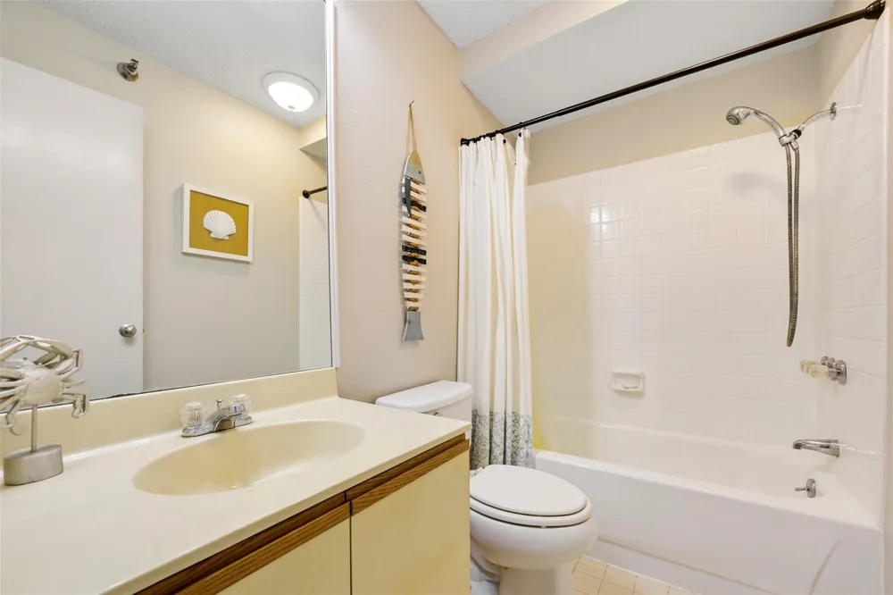 7700 Seawall Boulevard #512 Galveston, TX 77551