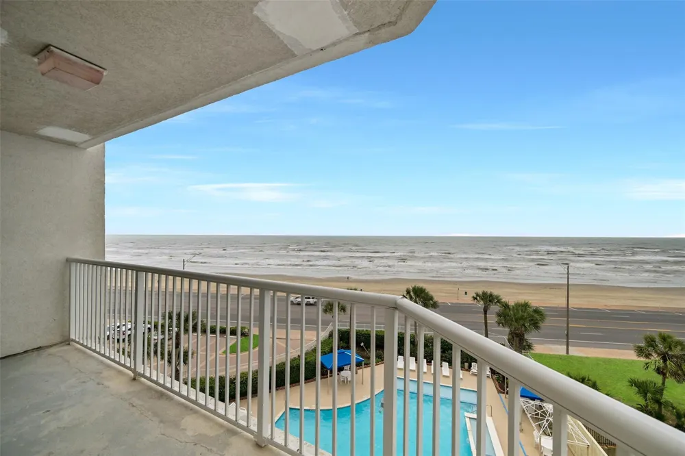 7700 Seawall Boulevard #512 Galveston, TX 77551