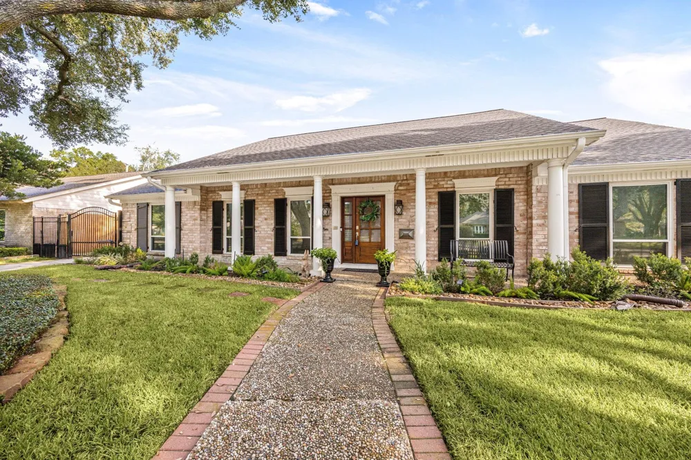 10106 Inwood Drive Houston, TX 77042