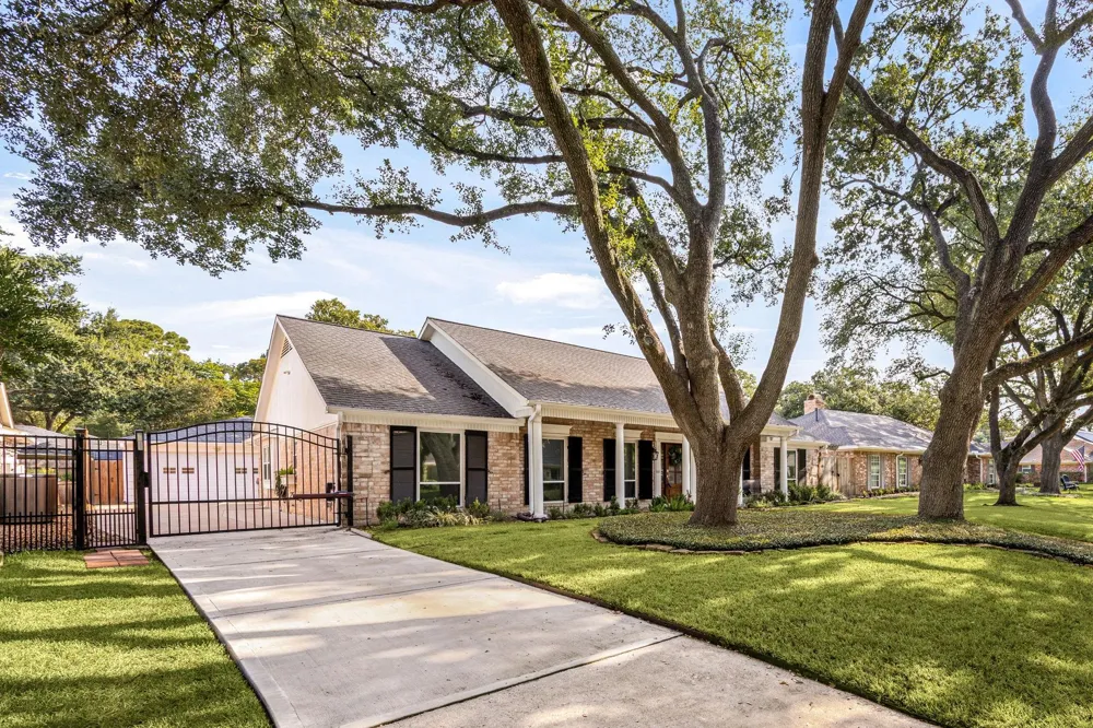 10106 Inwood Drive Houston, TX 77042