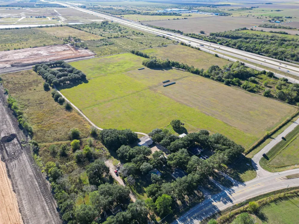 412 Fm 360 Road Beasley, TX 77417