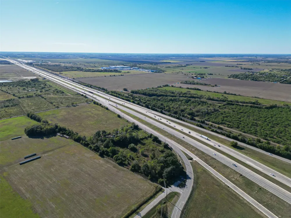 412 Fm 360 Road Beasley, TX 77417