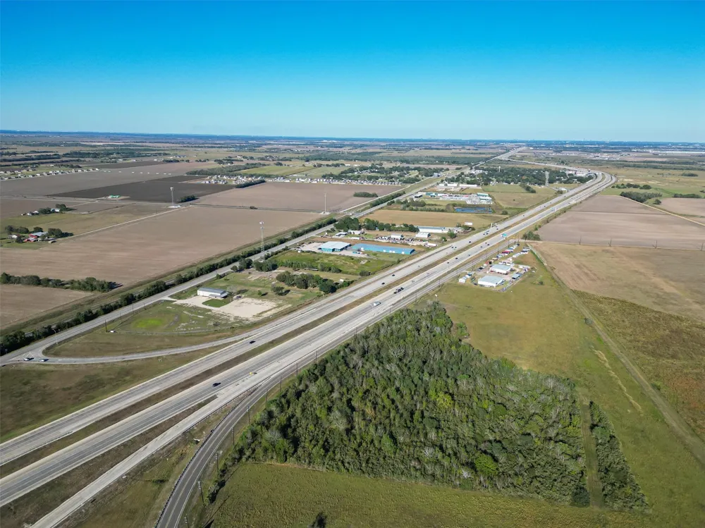 412 Fm 360 Road Beasley, TX 77417