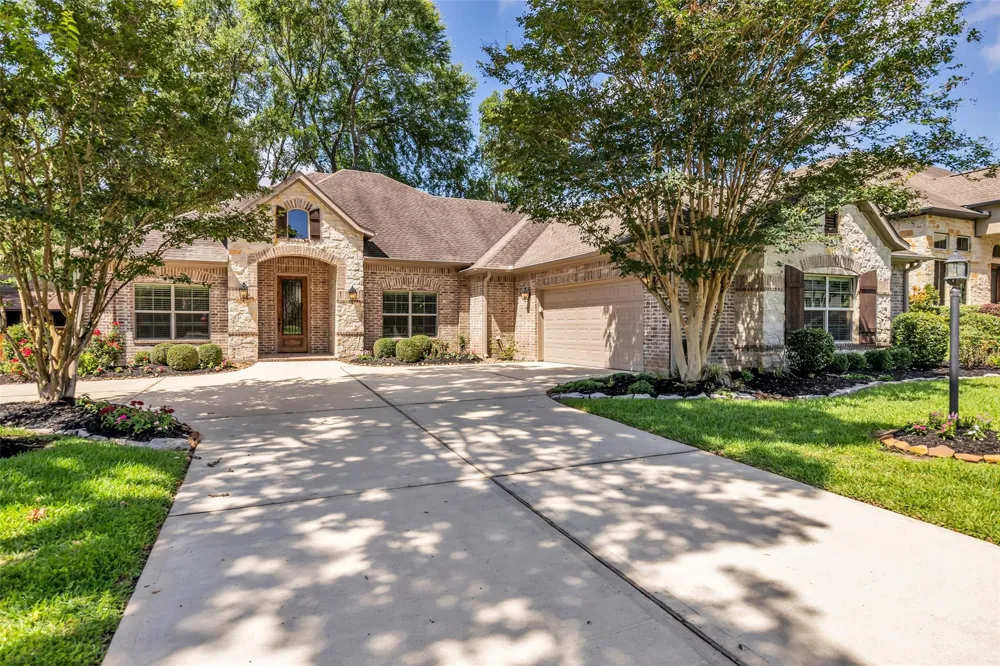 118 Pine Bluff Drive Montgomery, TX 77356
