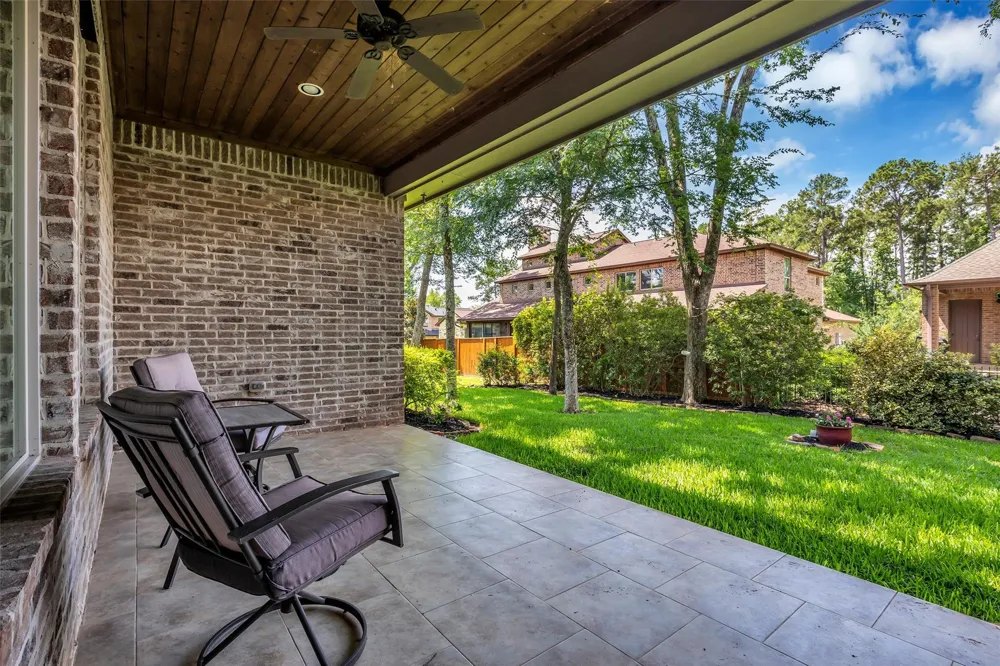 118 Pine Bluff Drive Montgomery, TX 77356