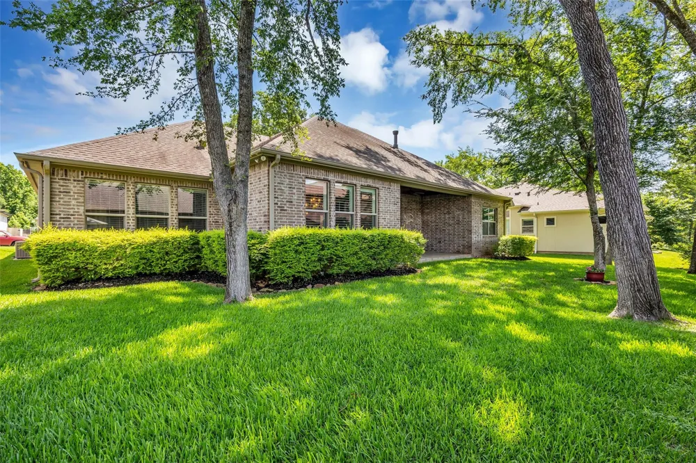 118 Pine Bluff Drive Montgomery, TX 77356