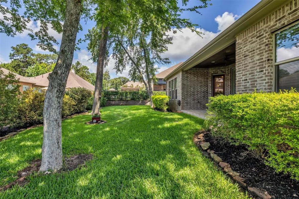 118 Pine Bluff Drive Montgomery, TX 77356