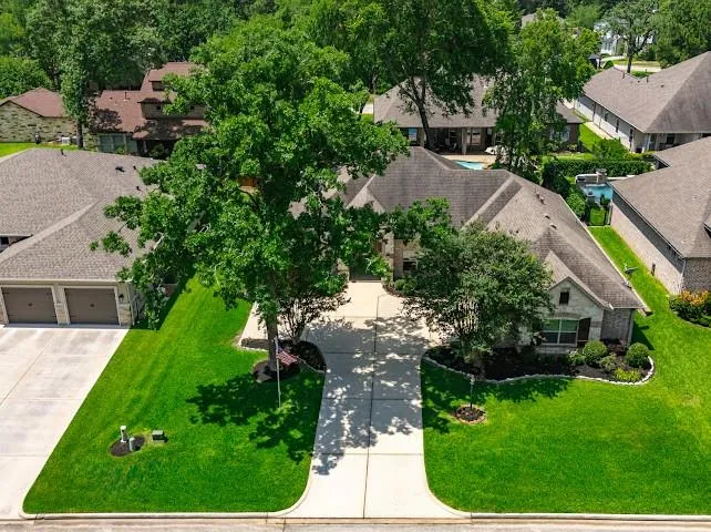 118 Pine Bluff Drive Montgomery, TX 77356