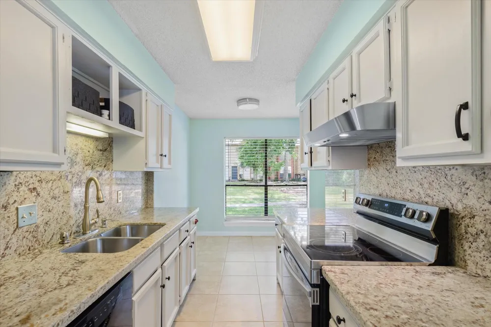 2425 Miramar Court #2425 Seabrook, TX 77586