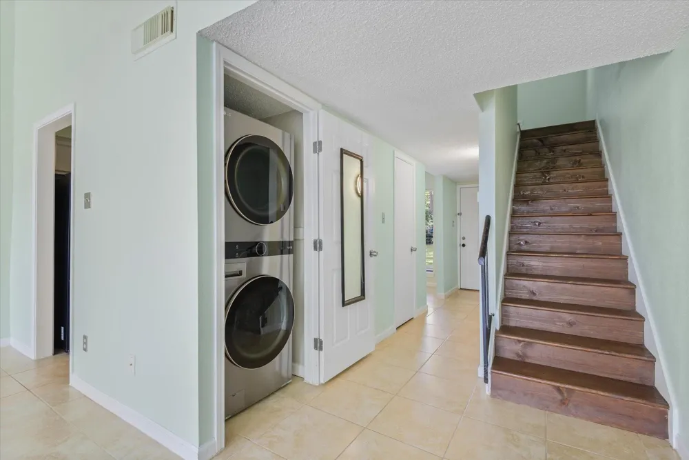 2425 Miramar Court #2425 Seabrook, TX 77586