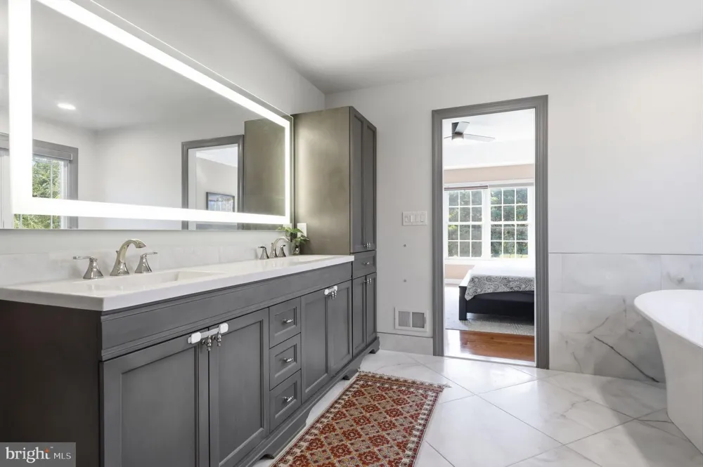 12 MANOR ROAD Newtown, PA 18940