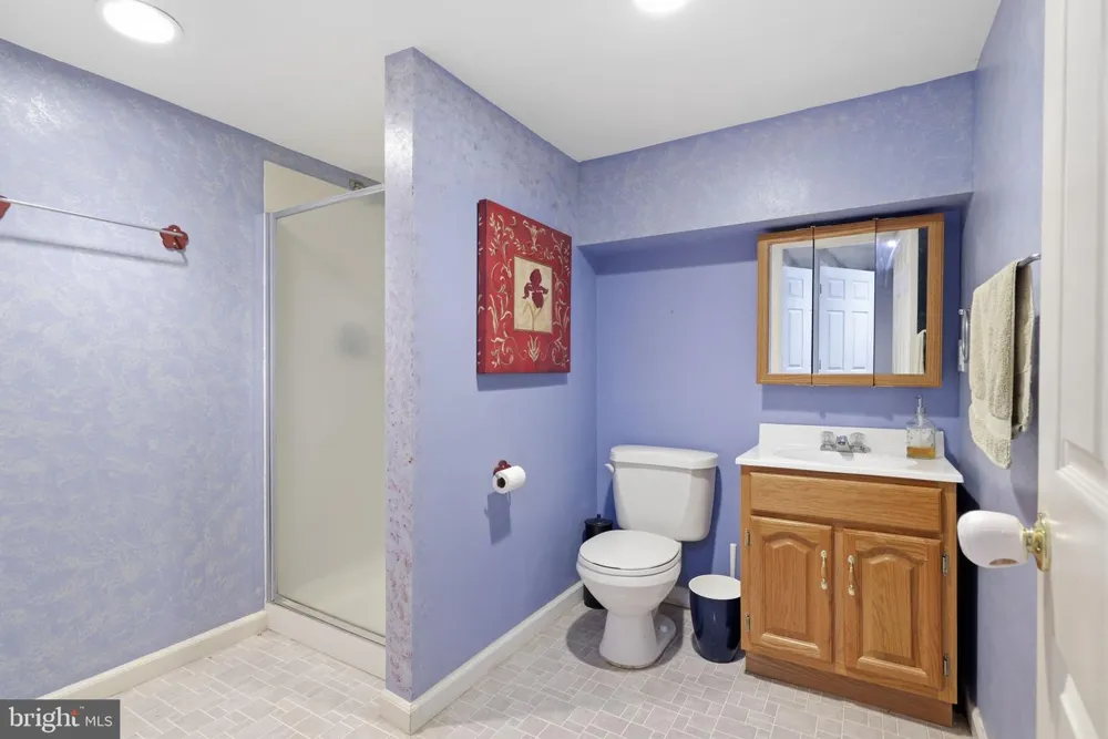 12 MANOR ROAD Newtown, PA 18940