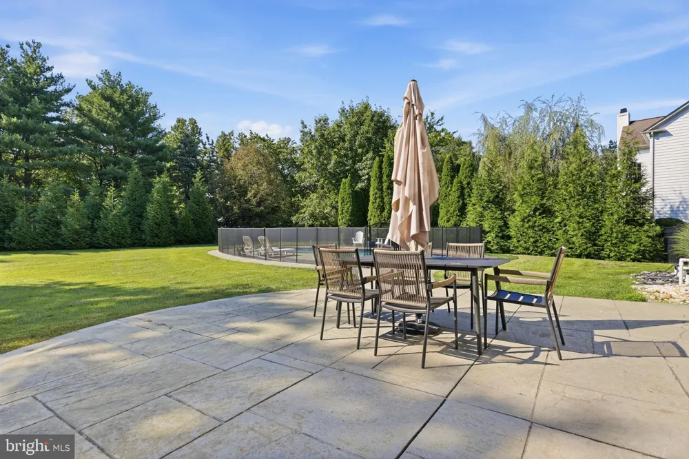 12 MANOR ROAD Newtown, PA 18940