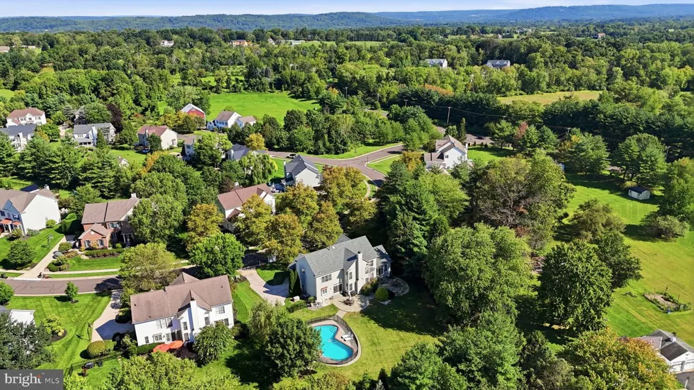 12 MANOR ROAD Newtown, PA 18940