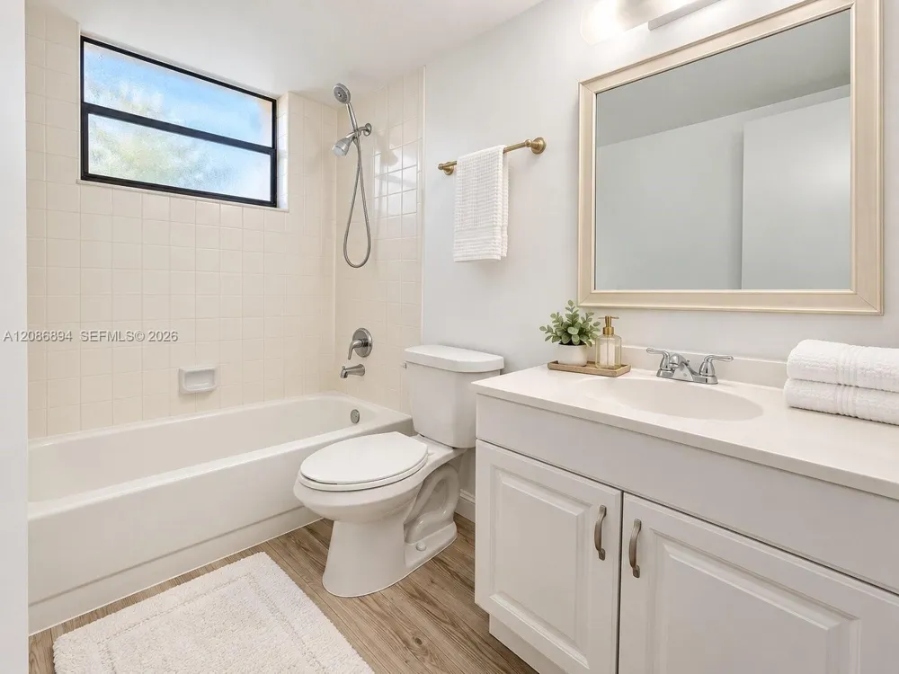 14917 SW 104th St #19-21 Miami, FL 33196