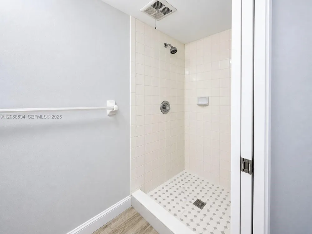 14917 SW 104th St #19-21 Miami, FL 33196