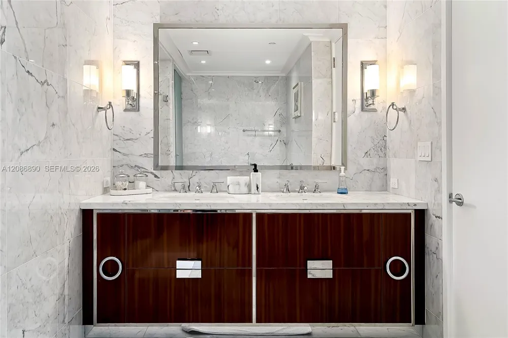 15701 Collins Ave #4603 Sunny Isles Beach, FL 33160