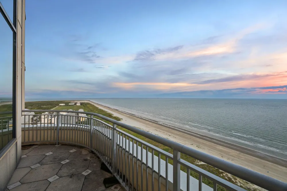 801 E Beach Drive #BC2606 Galveston, TX 77550