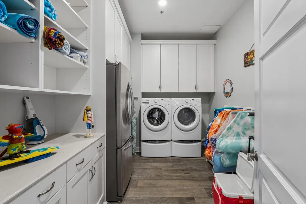 801 E Beach Drive #BC2606 Galveston, TX 77550