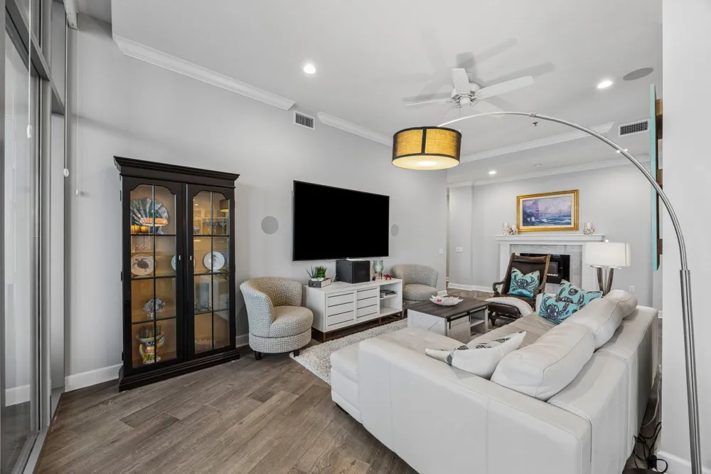 801 E Beach Drive #BC2606 Galveston, TX 77550