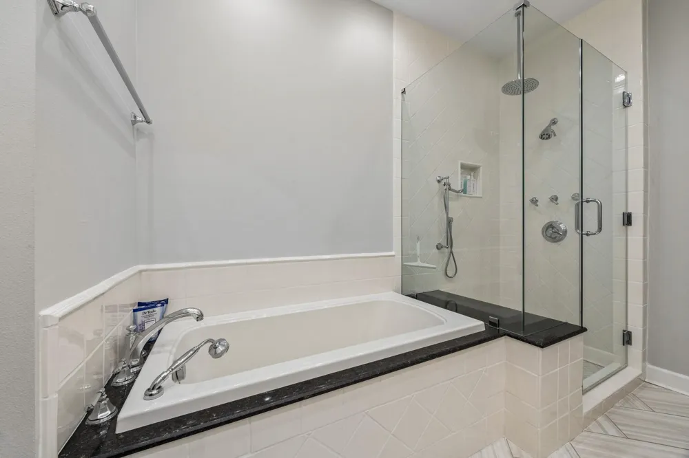 801 E Beach Drive #BC2606 Galveston, TX 77550