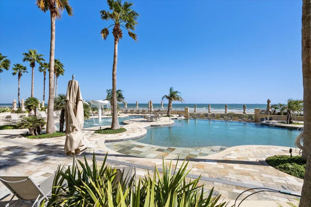 801 E Beach Drive #BC2606 Galveston, TX 77550