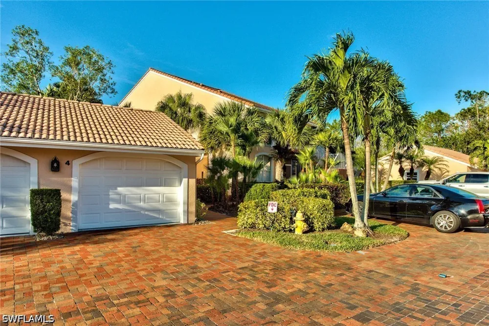 Cascades Drive #5704 Naples, FL 34112