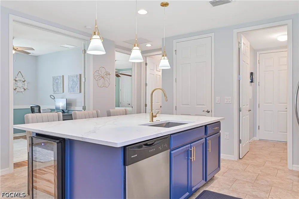 Edgewater Circle Naples, FL 34114