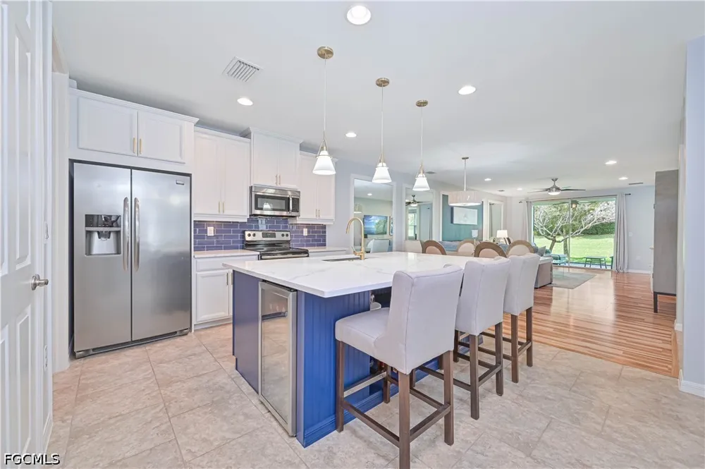 Edgewater Circle Naples, FL 34114