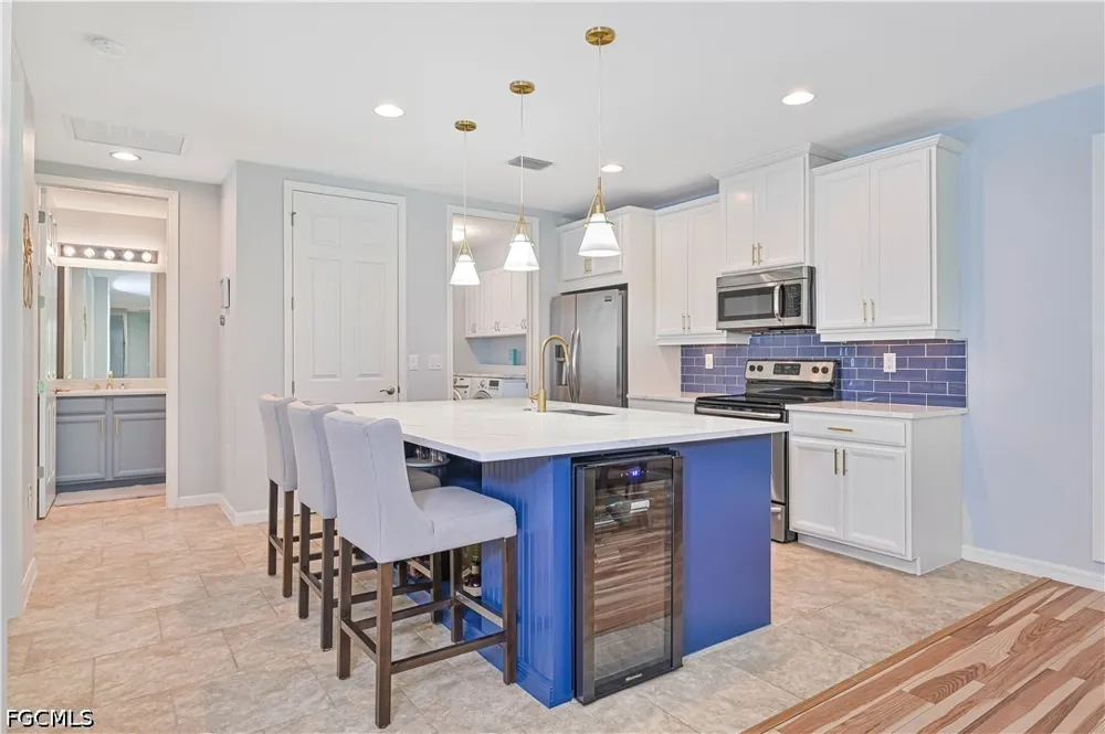 Edgewater Circle Naples, FL 34114