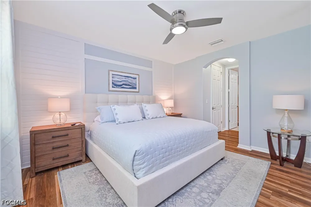 Edgewater Circle Naples, FL 34114