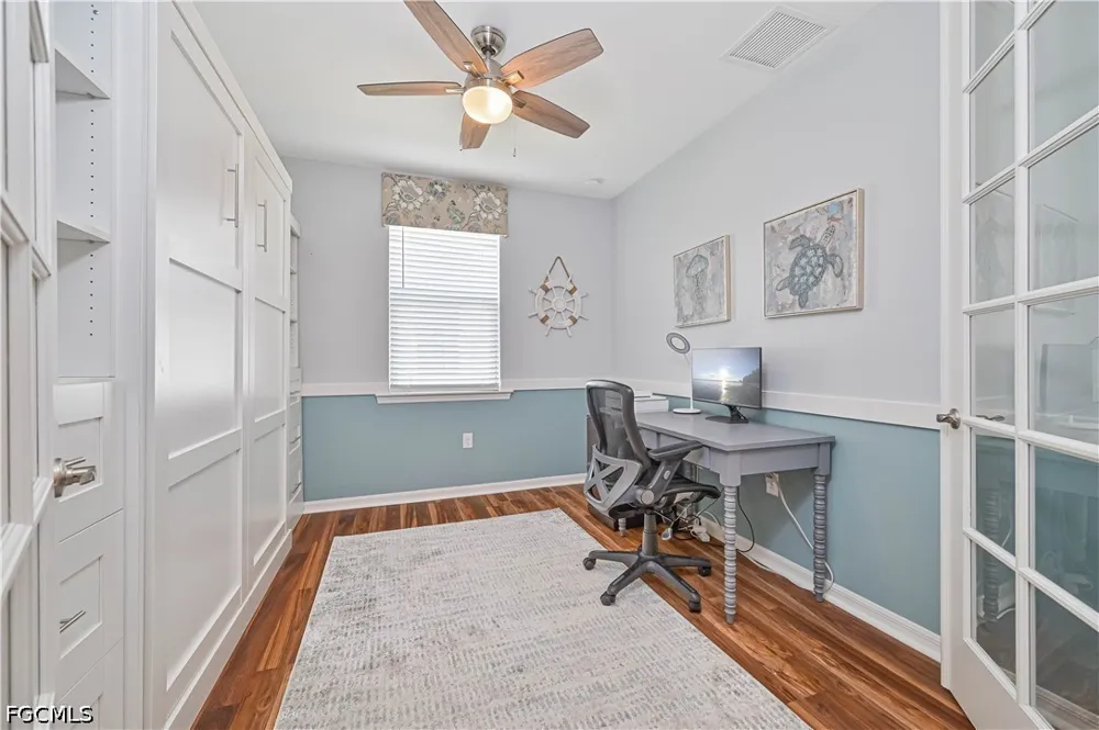 Edgewater Circle Naples, FL 34114