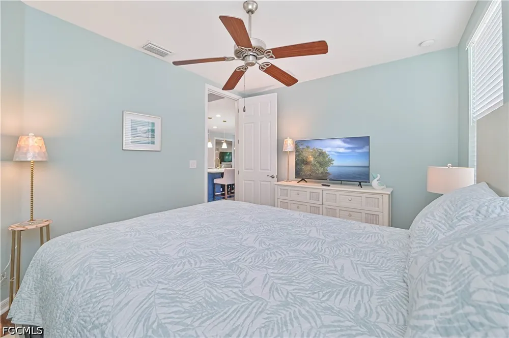 Edgewater Circle Naples, FL 34114
