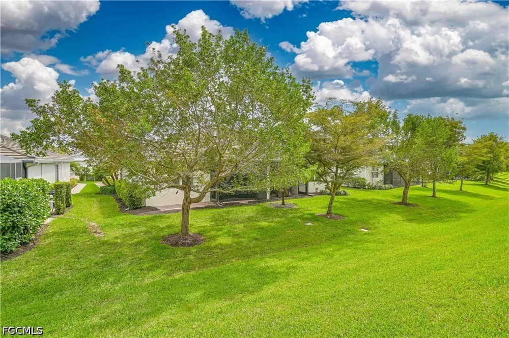 Edgewater Circle Naples, FL 34114