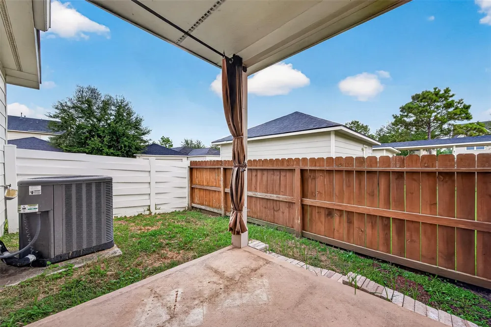 11747 Jelicoe Drive Houston, TX 77047
