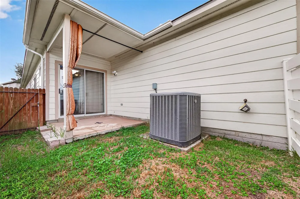 11747 Jelicoe Drive Houston, TX 77047