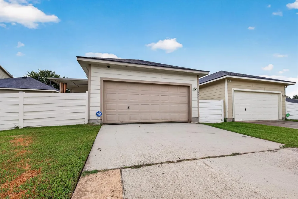 11747 Jelicoe Drive Houston, TX 77047