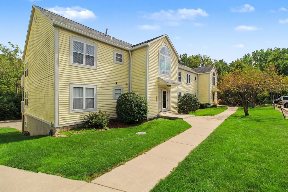 2241 S Huron Parkway #1 Ann Arbor, MI 48104