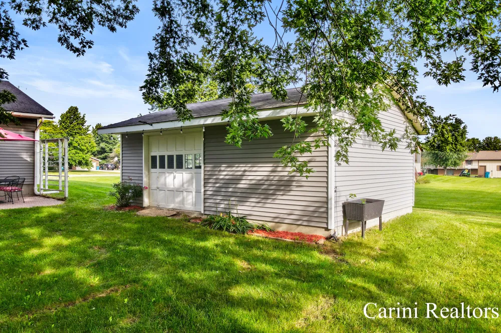 4723 62nd Street Holland, MI 49423