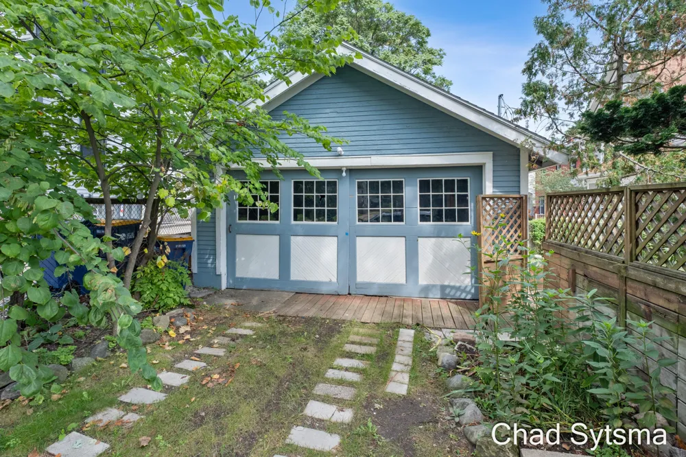 219 Carroll Avenue SE Grand Rapids, MI 49506