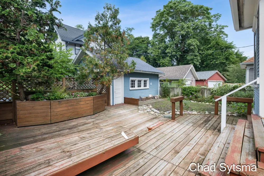 219 Carroll Avenue SE Grand Rapids, MI 49506