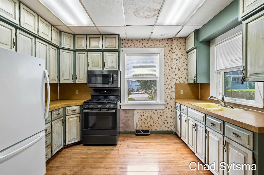 219 Carroll Avenue SE Grand Rapids, MI 49506