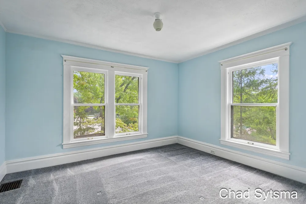 219 Carroll Avenue SE Grand Rapids, MI 49506