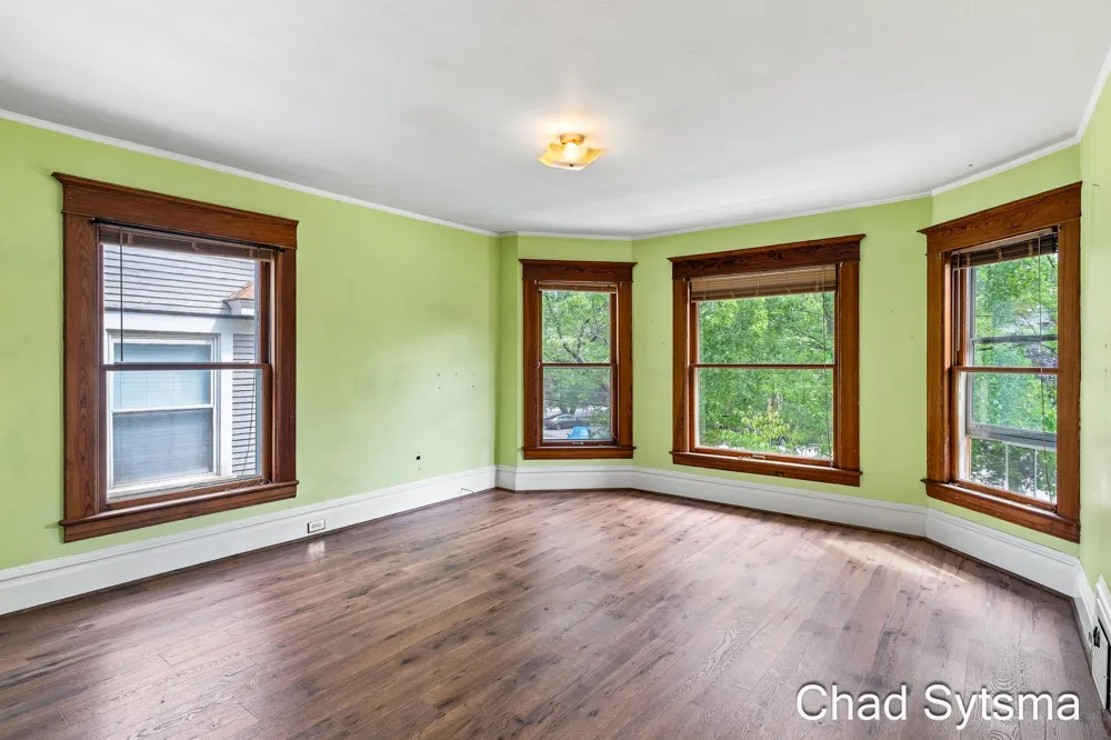 219 Carroll Avenue SE Grand Rapids, MI 49506