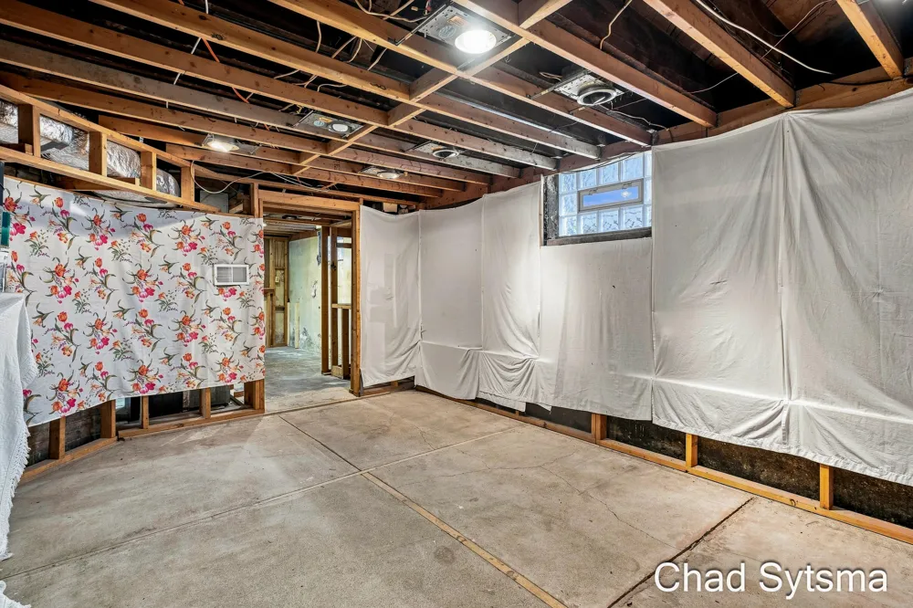 219 Carroll Avenue SE Grand Rapids, MI 49506