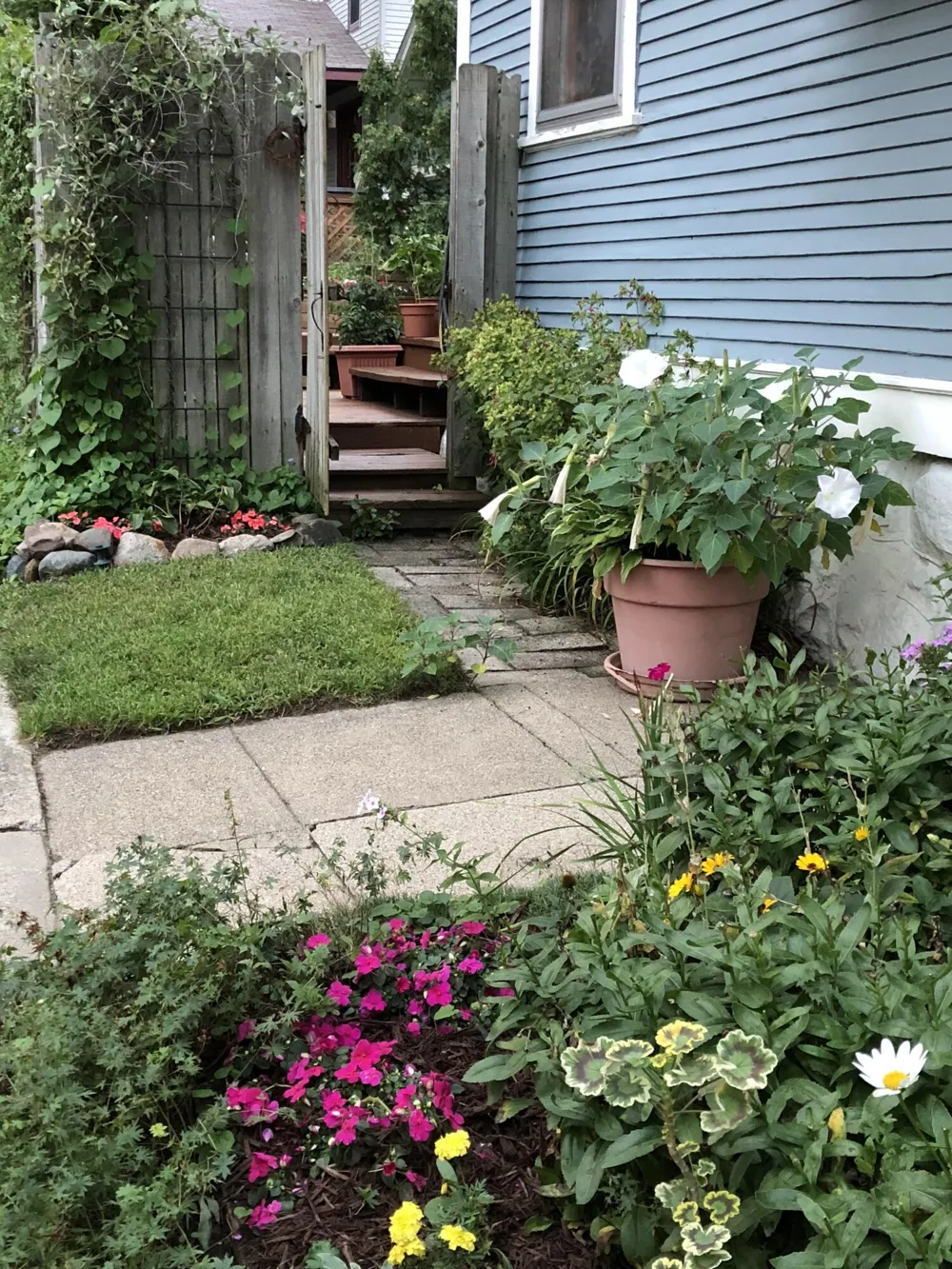 219 Carroll Avenue SE Grand Rapids, MI 49506