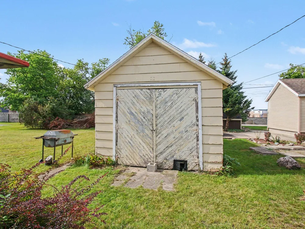 1126 River Street Alpena, MI 49707